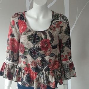 Aggie 3/4 sleeves floral top size medium new without tags